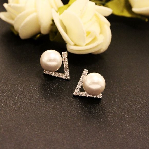 NEW Sterling Silver Diamond Pearl Stud Earrings - Picture 2 of 7
